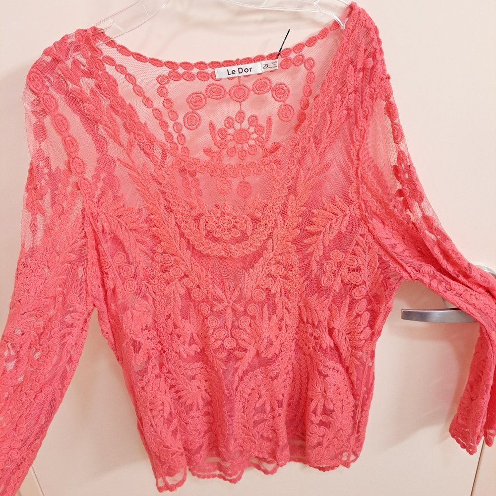 Le Dor Peach Colored Lace & Crochet Boat Neck Top Size 2XL Women's